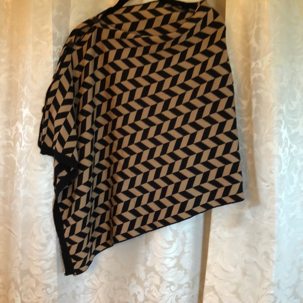 Black and Tan Shawl